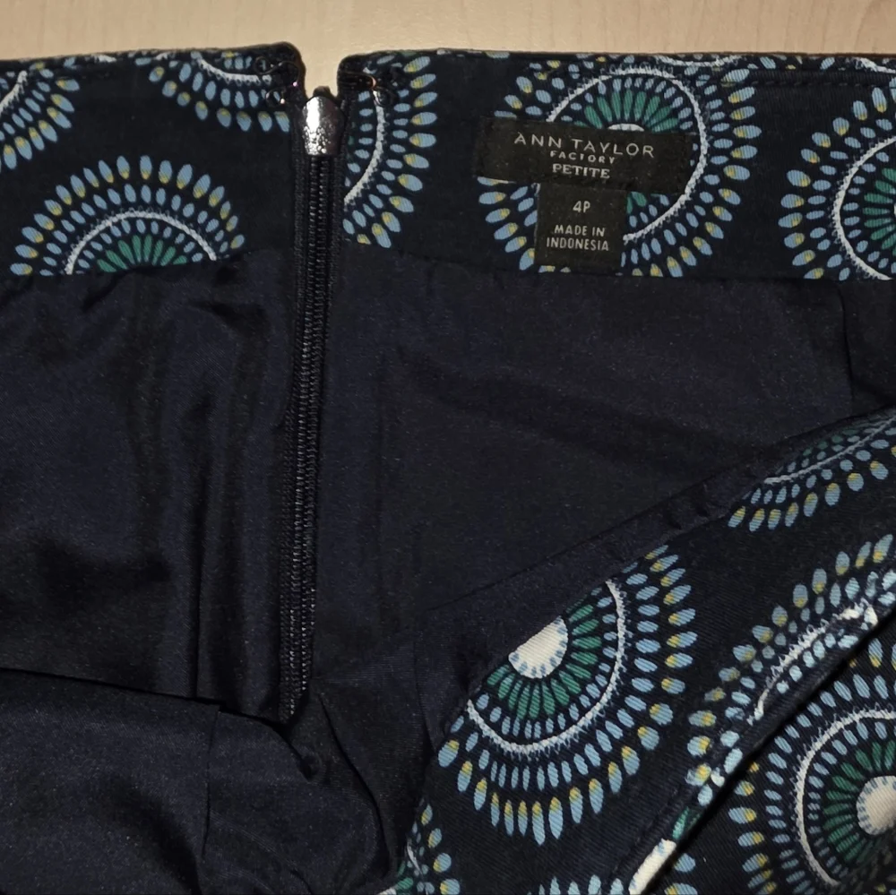 Ann Taylor Navy and Teal Patterned Mini Skirt - Picture 5 of 6